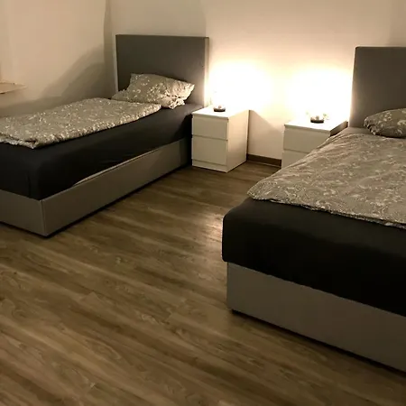 3 Standard - 7 Betten - 2 X Badezimmer